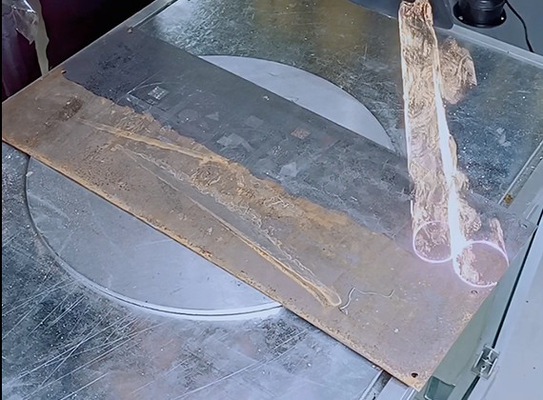 1kw 1500W 2000W 3000W Ręczna ciągła maszyna do czyszczenia laserowego włókna do usuwania rdzy metalowej w samochodach