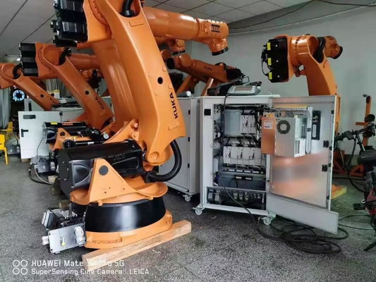 Maszyna do spawania laserowego z włókna laserowego ze stali nierdzewnej z automatycznym ramieniem robota KUKA