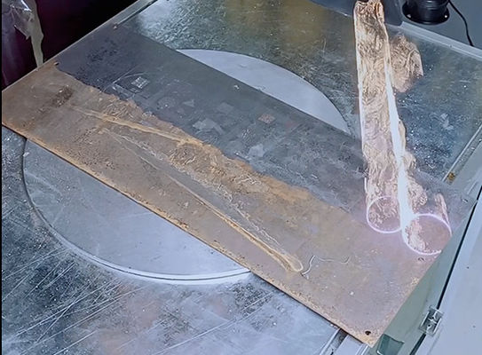 Prędkość grawerowania 0-60000mmmin Precyzyjne urządzenie do oczyszczania laserowego oferujące precyzyjne i czyste rozwiązania dla złożonych powierzchni
