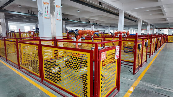 FANUC 6-osiowe ramię robota Automatyczna maszyna do cięcia laserem światłowodowym 3D do abażuru ze stali nierdzewnej 3D przedmiotu obrabianego