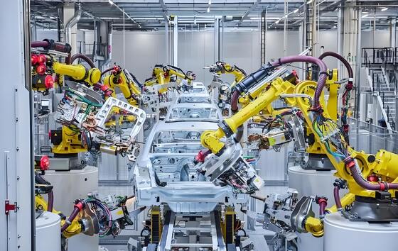 FANUC Robotic Laser Cutting System z 3000W-6000W IPG Fiber Laser Source dla części motoryzacyjnych i komponentów lotniczych