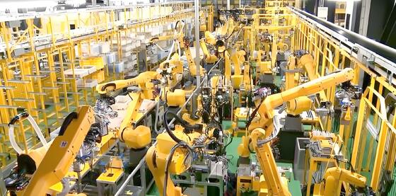 FANUC Robotic Arm Fiber Laser Cutter z współpracą CRX Cobot Technology do automatycznego cięcia metalu 3D w małych warsztatach
